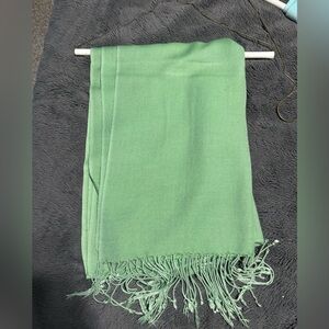 Green scarf 🧣/warp